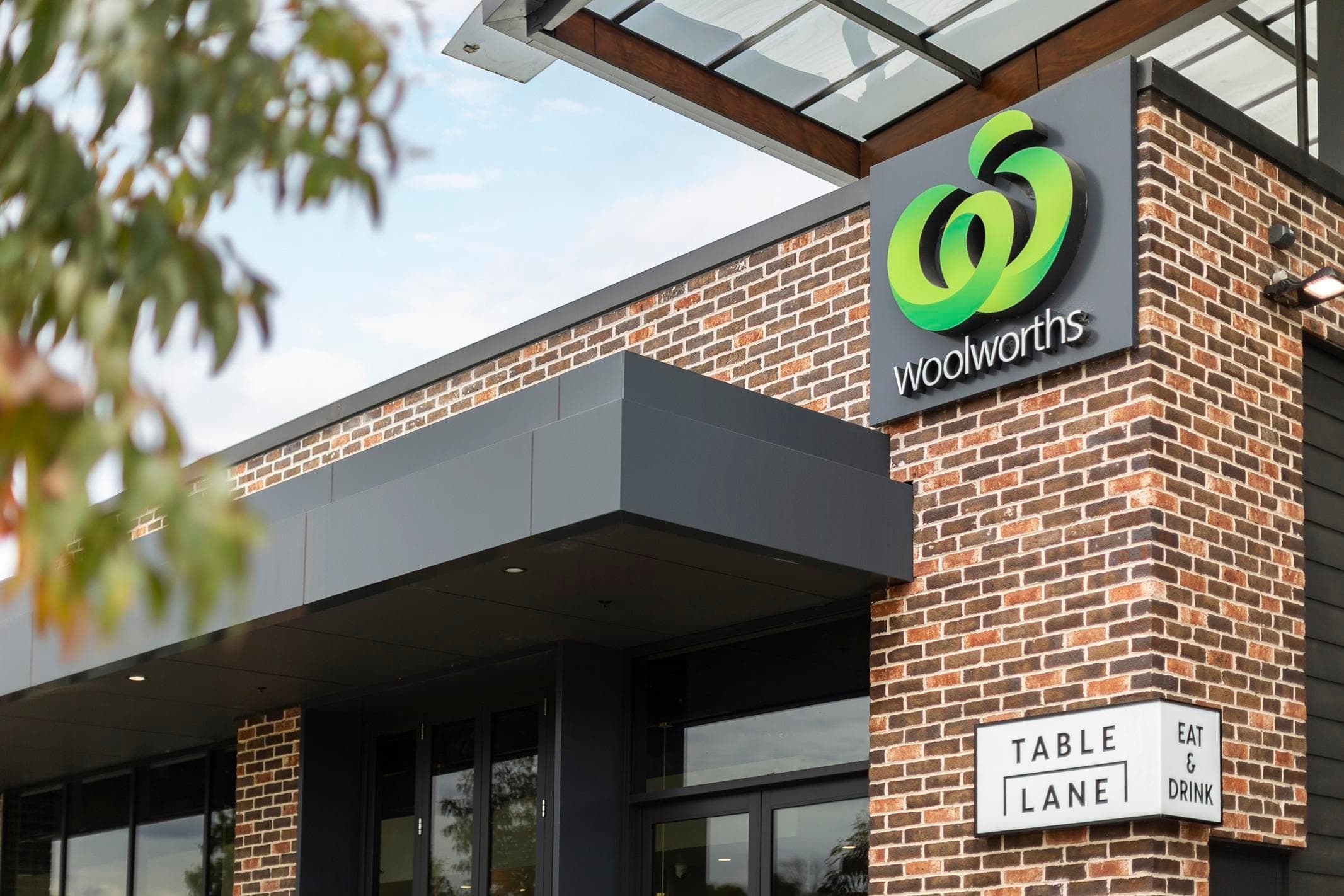 Aerial view of Caddens Corner Shopping Centre with ALPOLIC™ NC/A1 façades