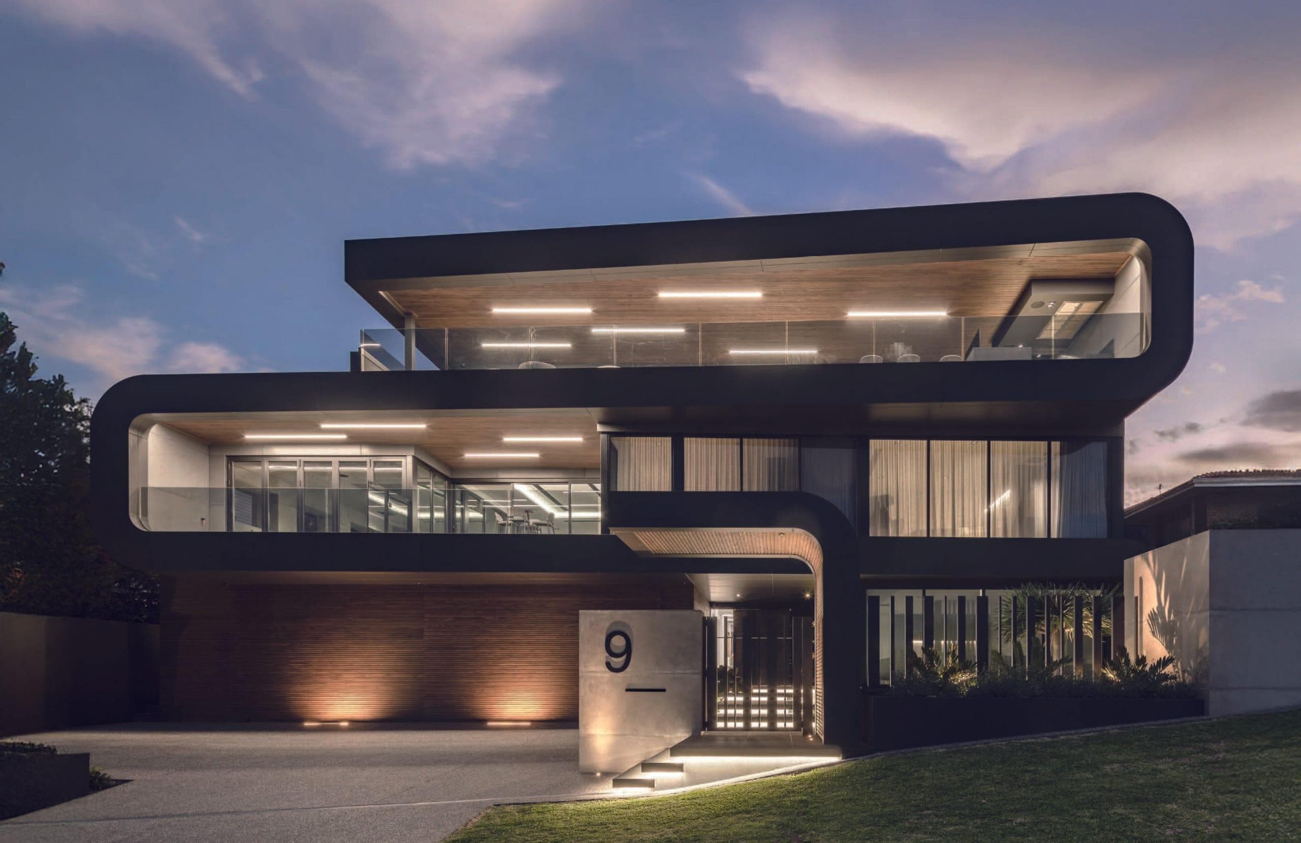 Minimalist residential façade featuring seamless ALPOLIC™ aluminium cladding with clean lines and neutral tones