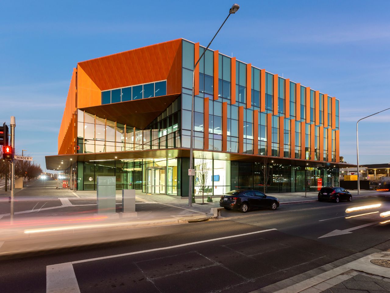 Mitsubishi ALPOLIC NC/A1 DtS non-combustible aluminium composite cladding cladding on façade of the Defence Housing Australia government office building in Gungahlin, ACT.