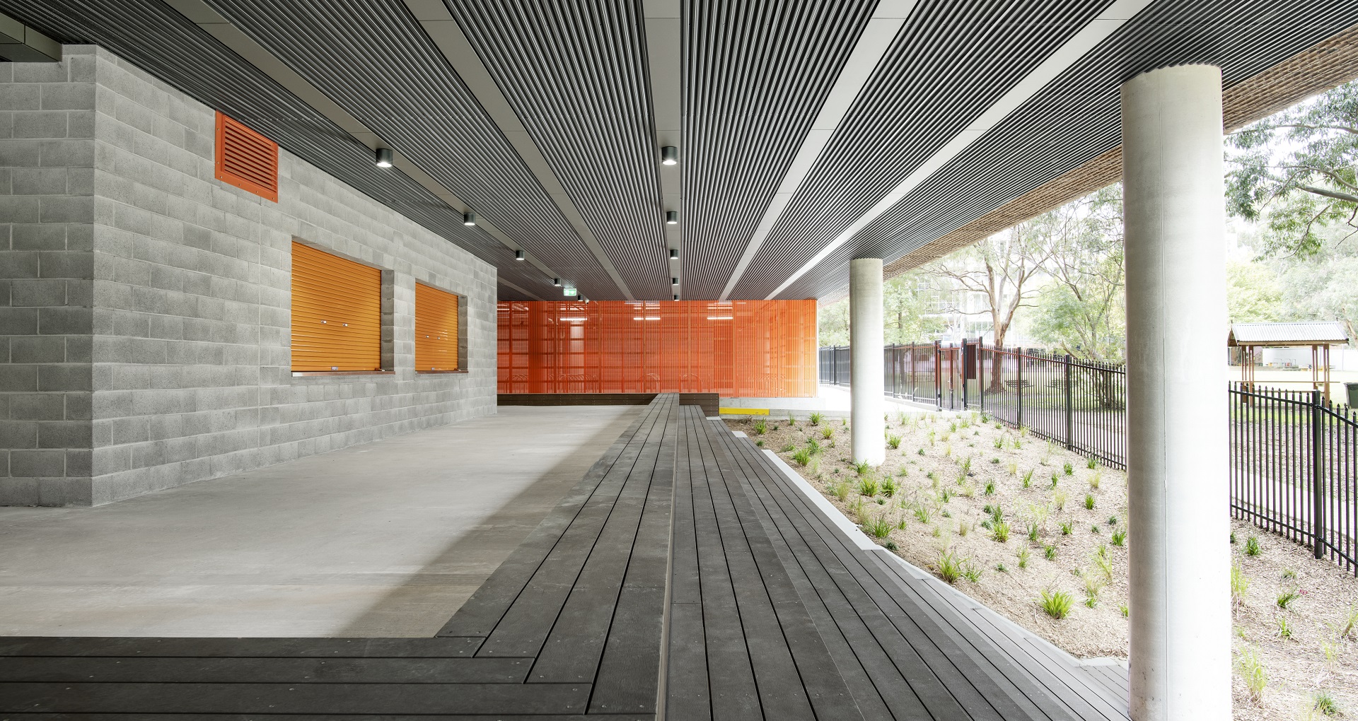 durlum’s bespoke metal ceiling provides a striking feature for the canteen and end of trip facilities at the Meadowbank Education Precinct 