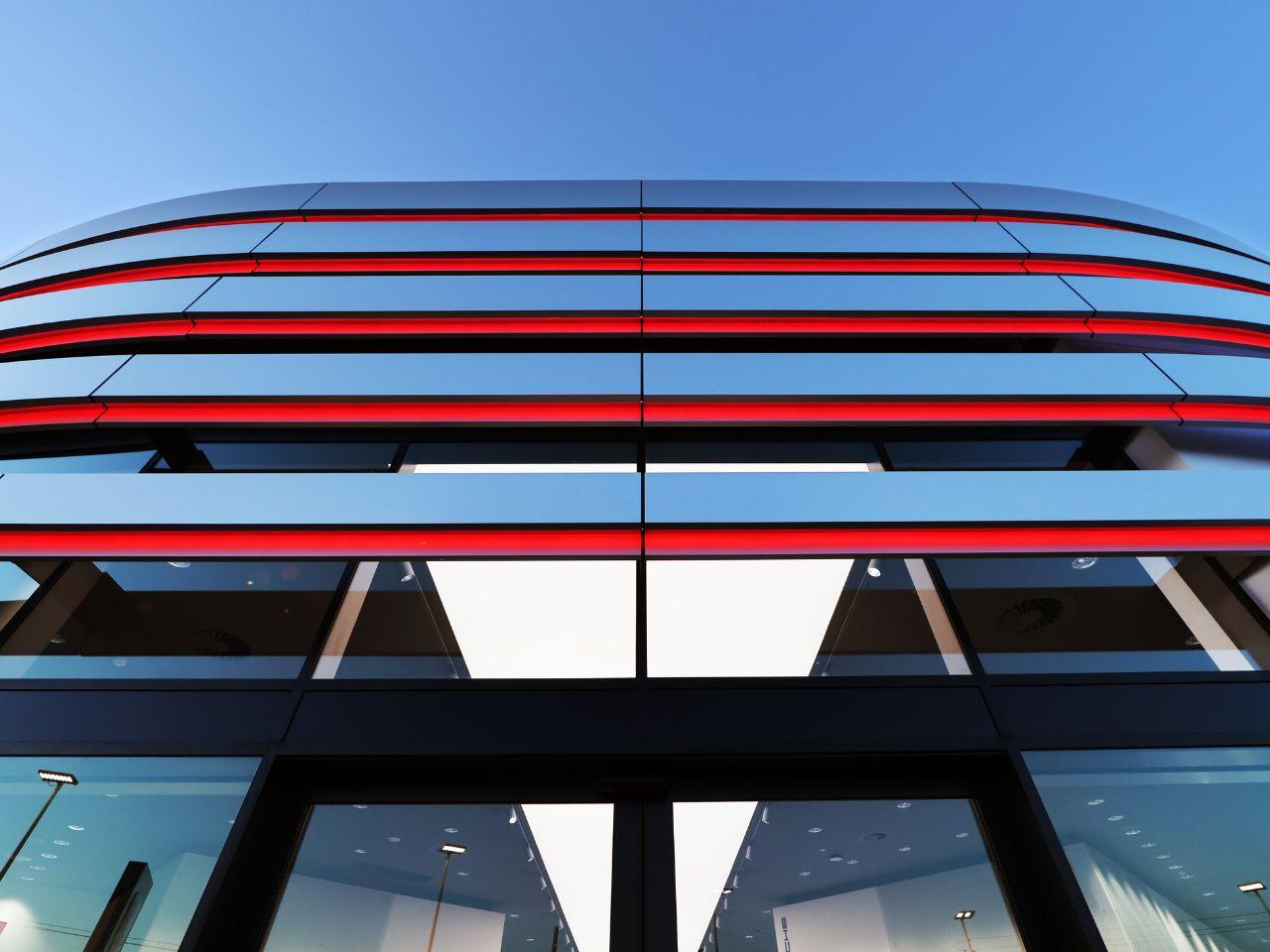 ALPOLIC™/FR In Action: Elevating Aesthetics and Safety at a High-end Porche Dealership